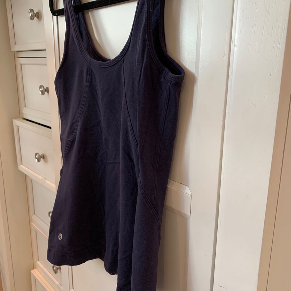 Lululemon navy top